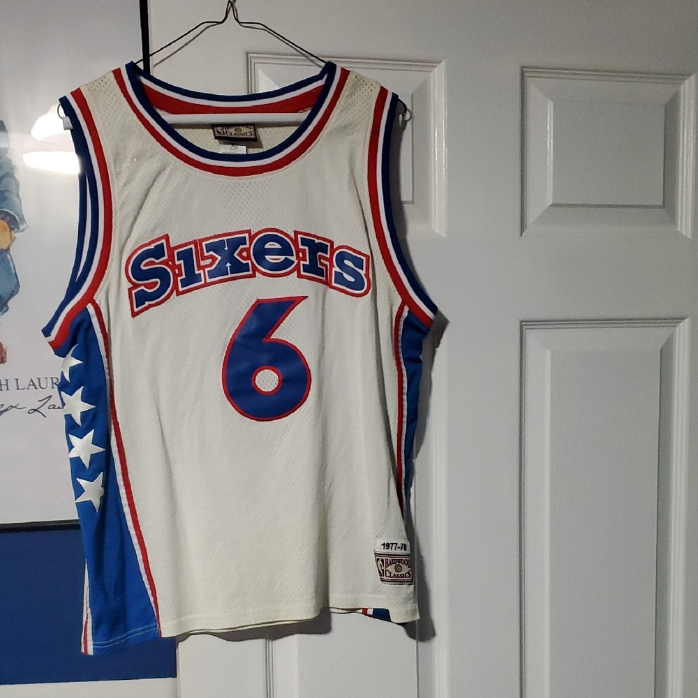 Womens Vintage Julius Erving White, Blue and Red Sixers #6 Basketball Jersey